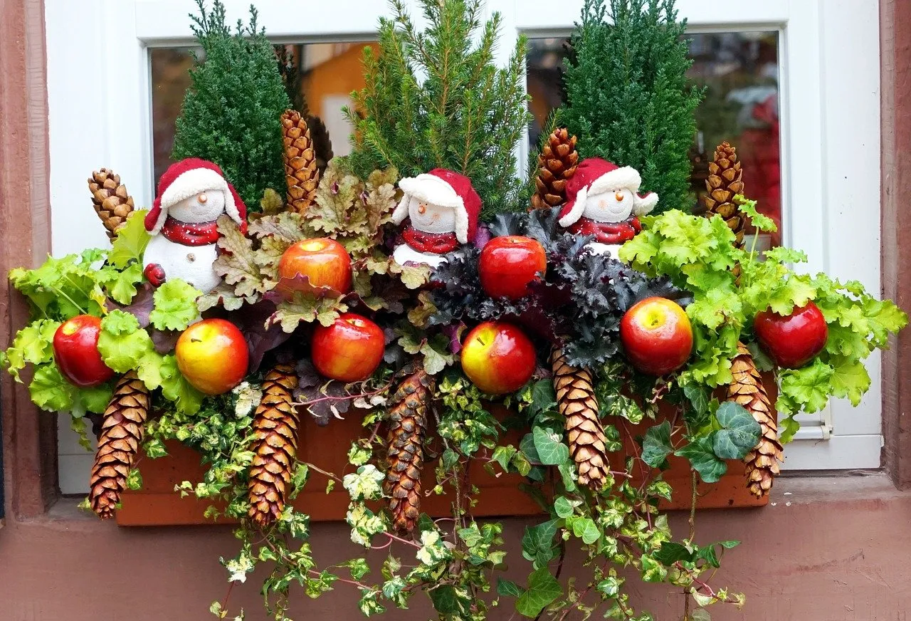 How to Decorate Windows for Christmas (without damaging the glass)
