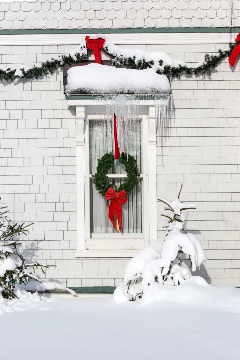 How To Hang A Wreath On A Door Or Window