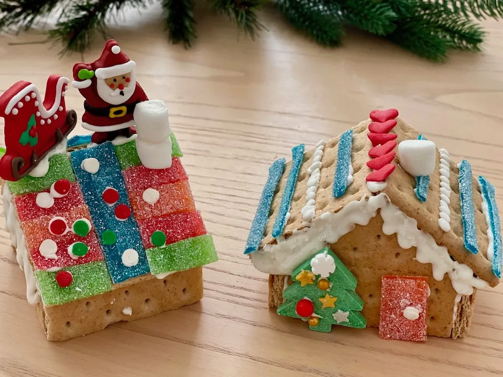 How to Host the Best Gingerbread House Party