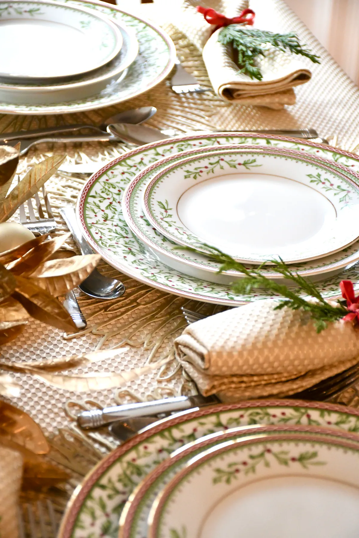 How to Incorporate Classic Holly Motifs into Your Holiday Table Decor