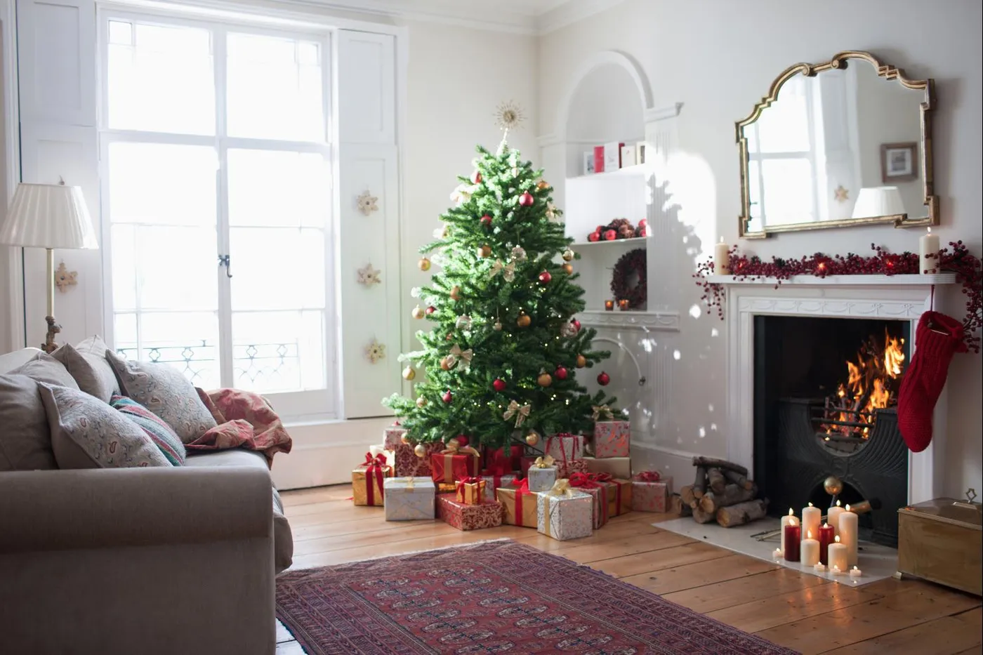 How To Keep Your Christmas Tree Fresh All Month Long | iHeart