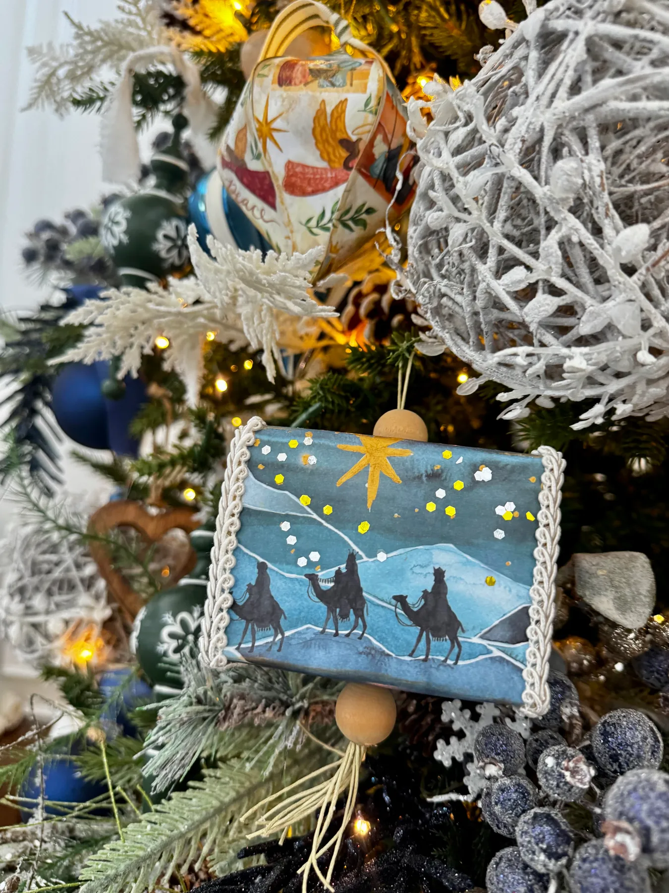 How to Make Decoupage Paper Mâché Christmas Ornaments | Vintage Paper Mache Decoupage Christmas Ornaments