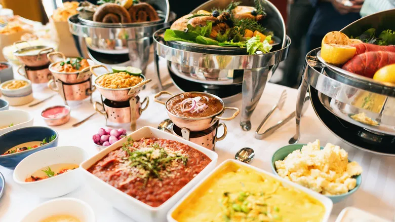 How To Plan The Ultimate Holiday Party Buffet