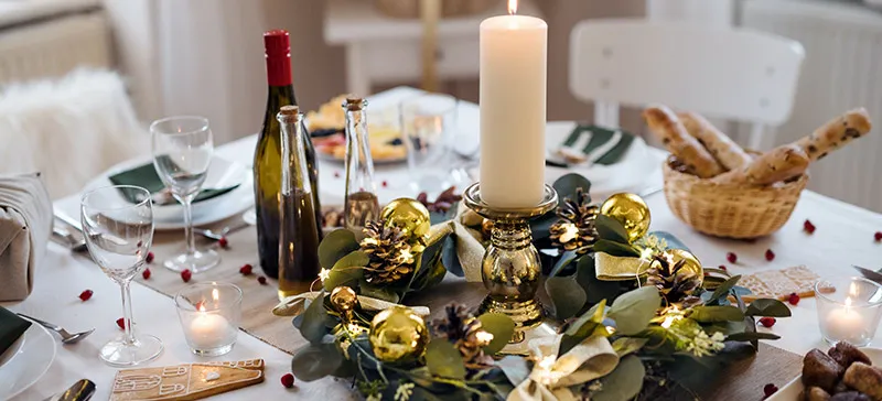 How to Style the Perfect Christmas Dinner Table | Virginia Hayward