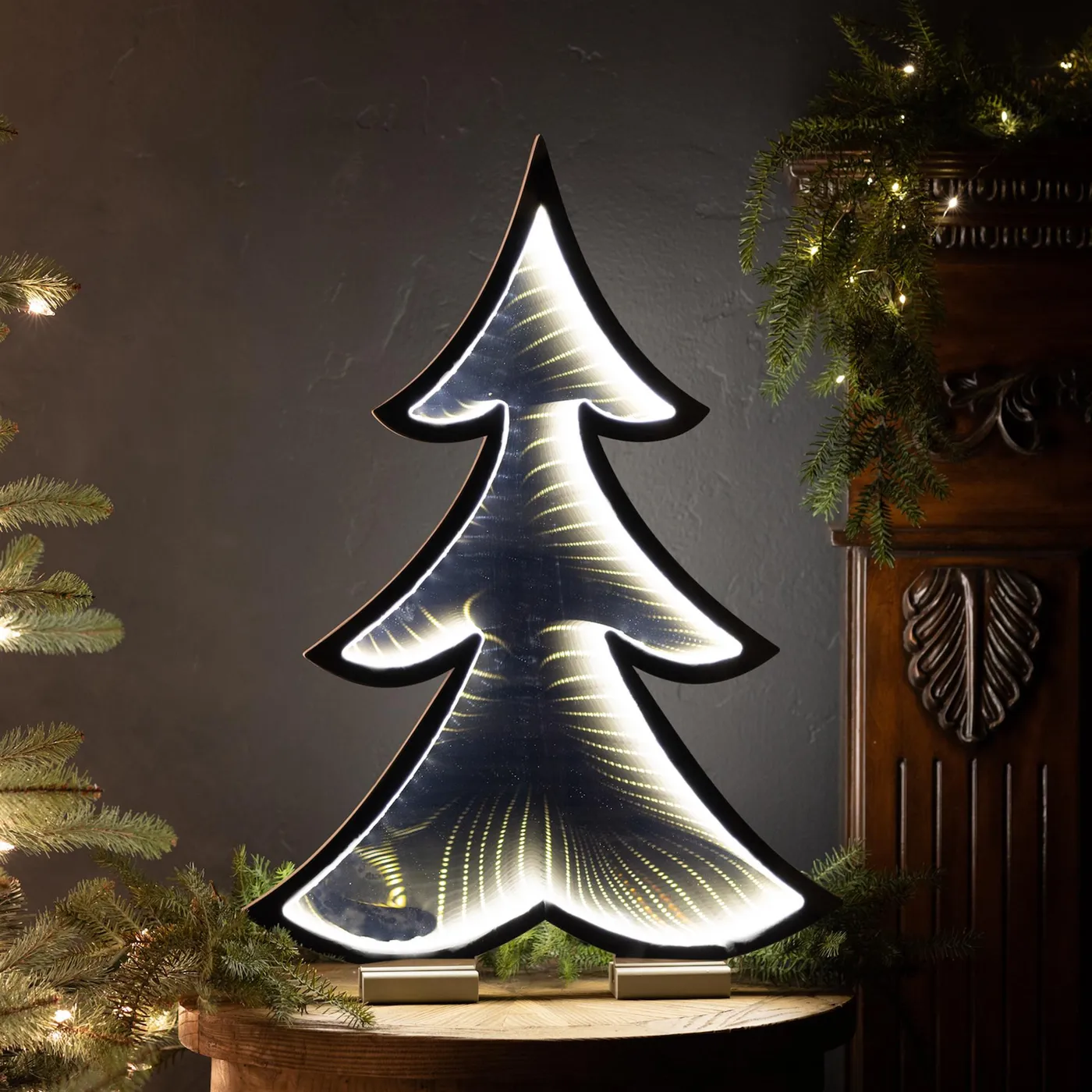 Infinity Pine Tree Light 24.5'