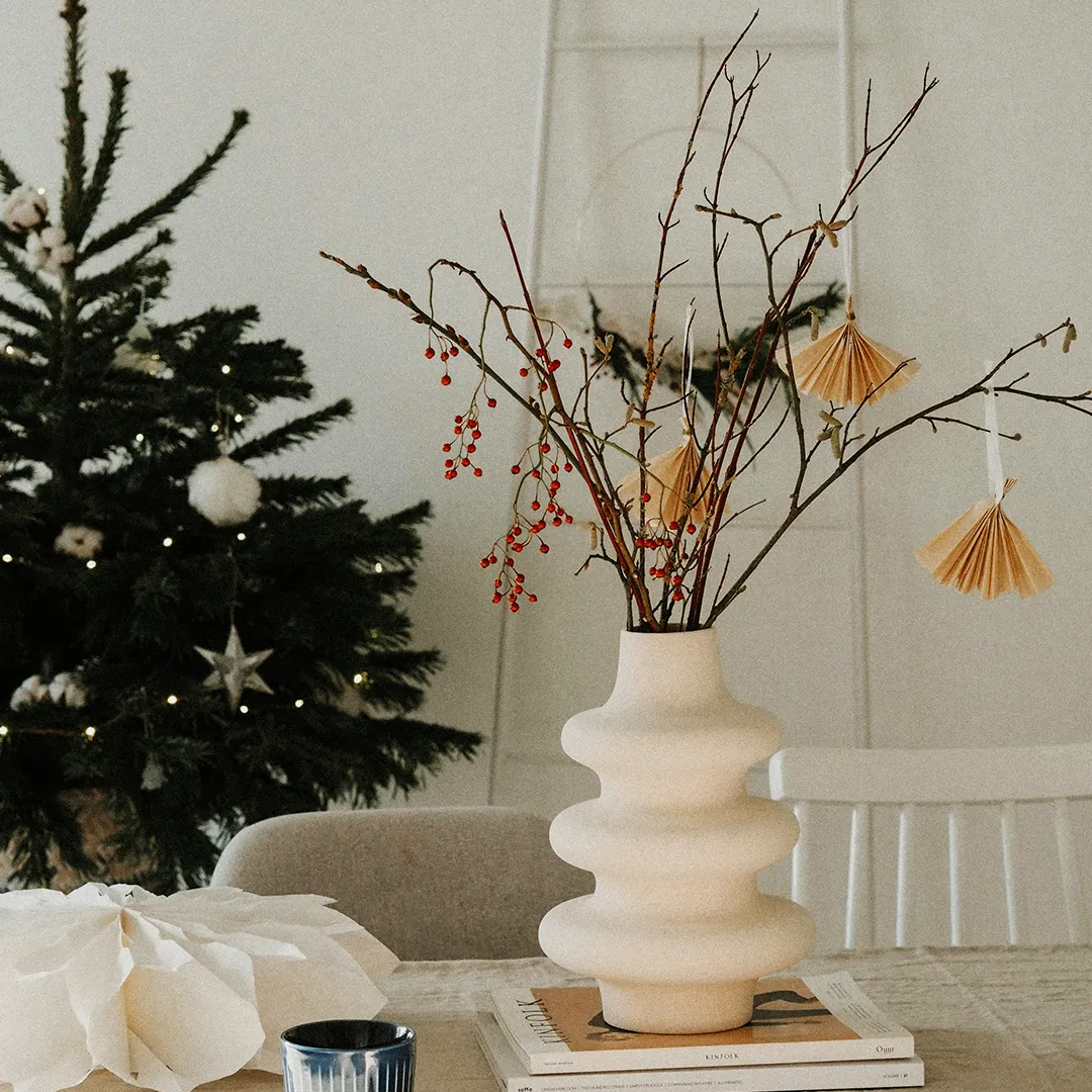 Inspiring Christmas Decorating Hacks for Small Apartments - Medallion  Corporation