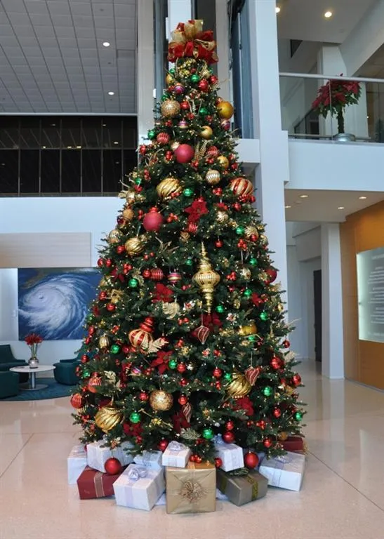 INTERIOR CHRISTMAS DECORATIONS - MP Wedding Flowers & Decorations | Shop Flowers & Gifts