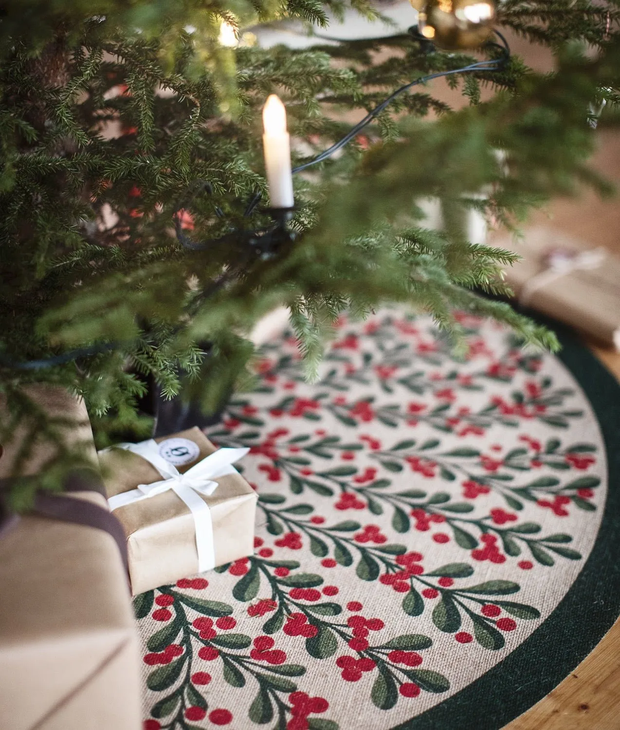 Jute Christmas tree rug - hand printed with tradition and design