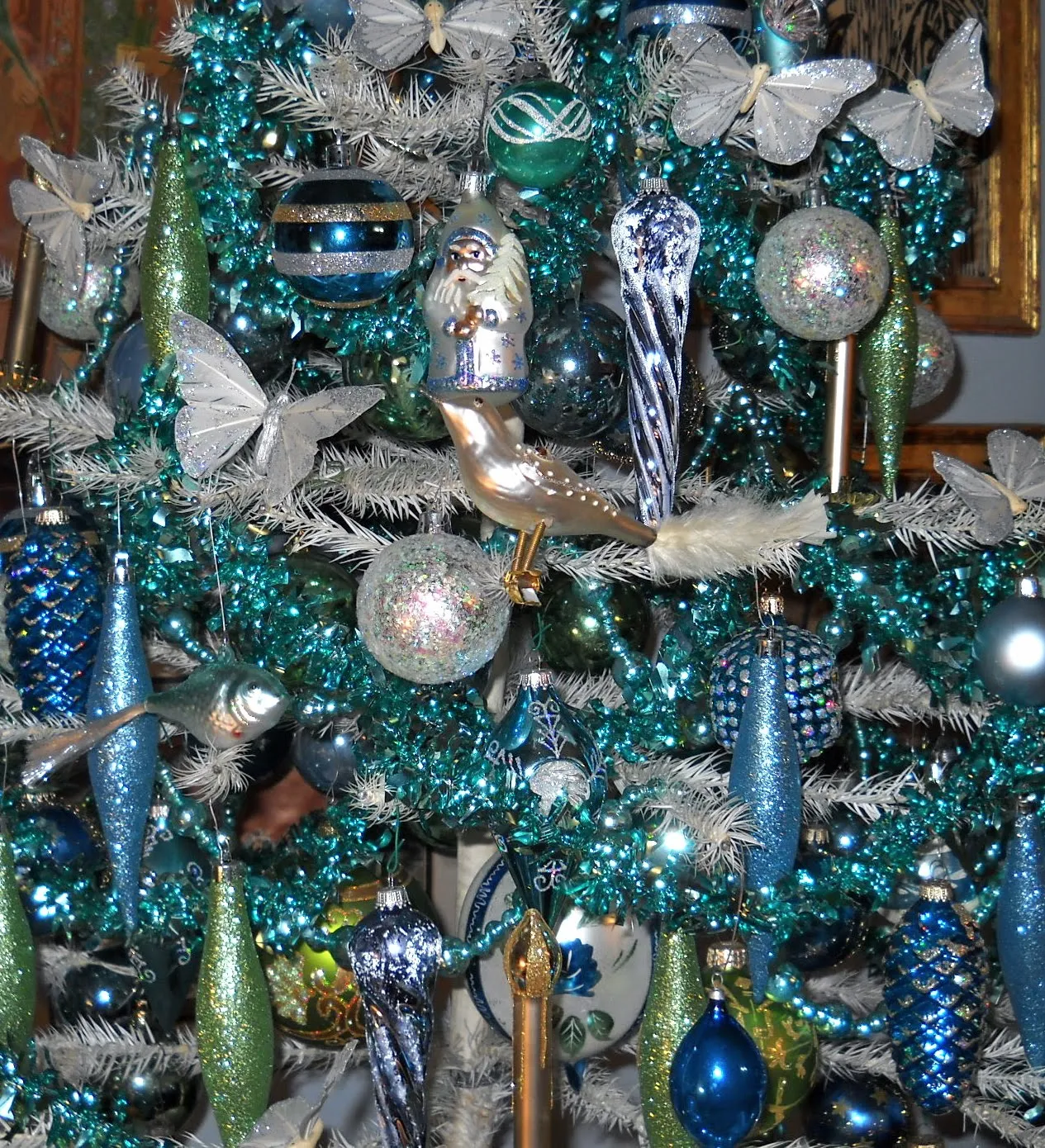 Knickerbocker Style & Design: Trimming the Tinsel Tree