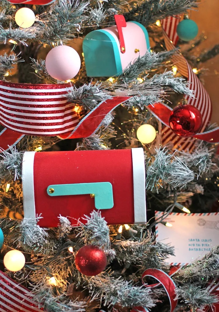 Letters To Santa” Themed Christmas Tree
