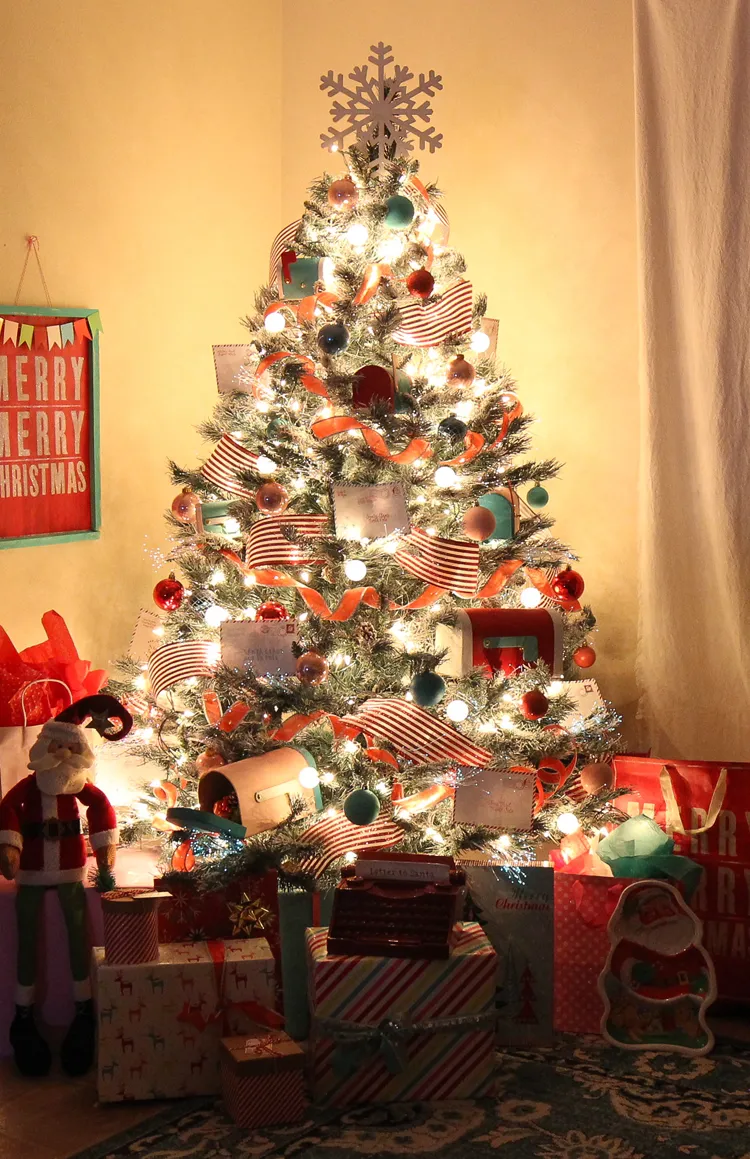 Letters To Santa” Themed Christmas Tree