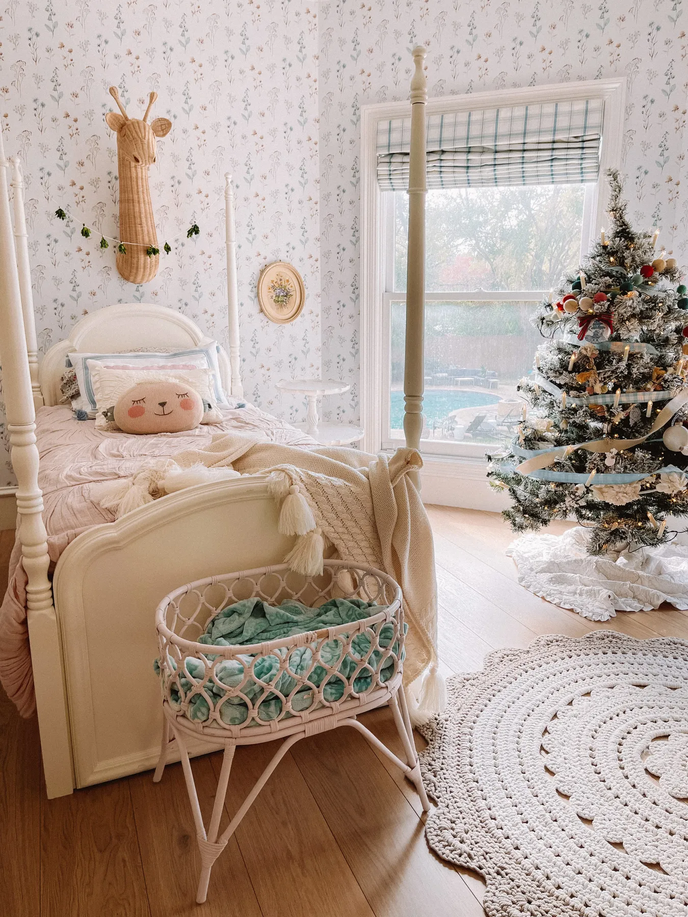 Little Girls Room Christmas Decor - Casey Wiegand of The Wiegands