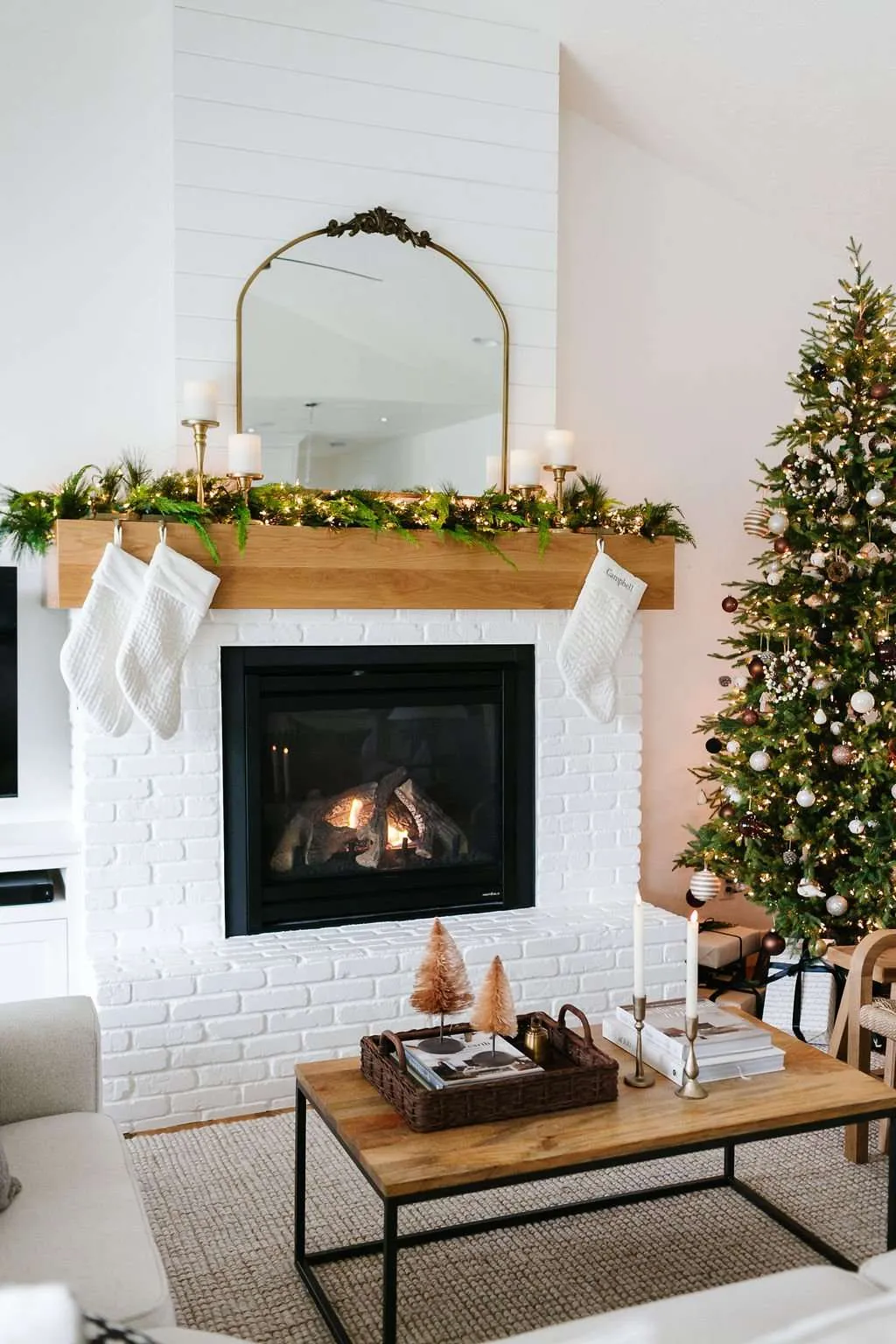 Minimalist Flawless Christmas Mantel First-rate Natural And Cozy Modern Glam Interiors