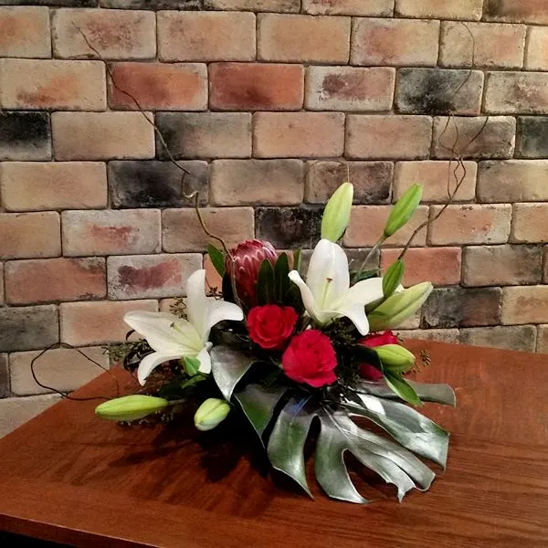 Modern Centerpiece – RoseAmongThorns
