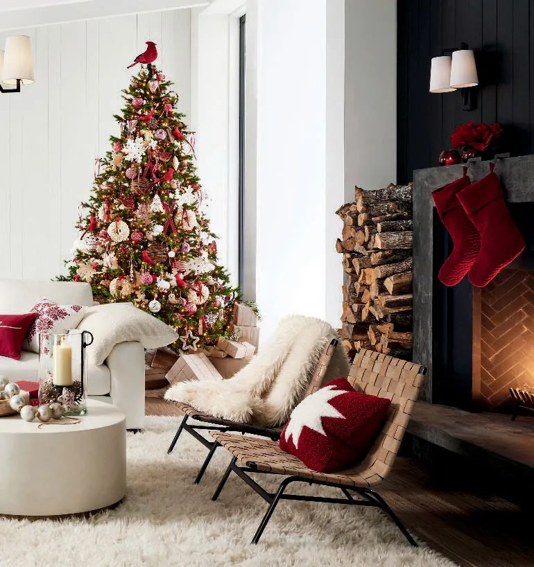 Modern traditional country Christmas home from Pottery Barn - Daily Dream  Decor