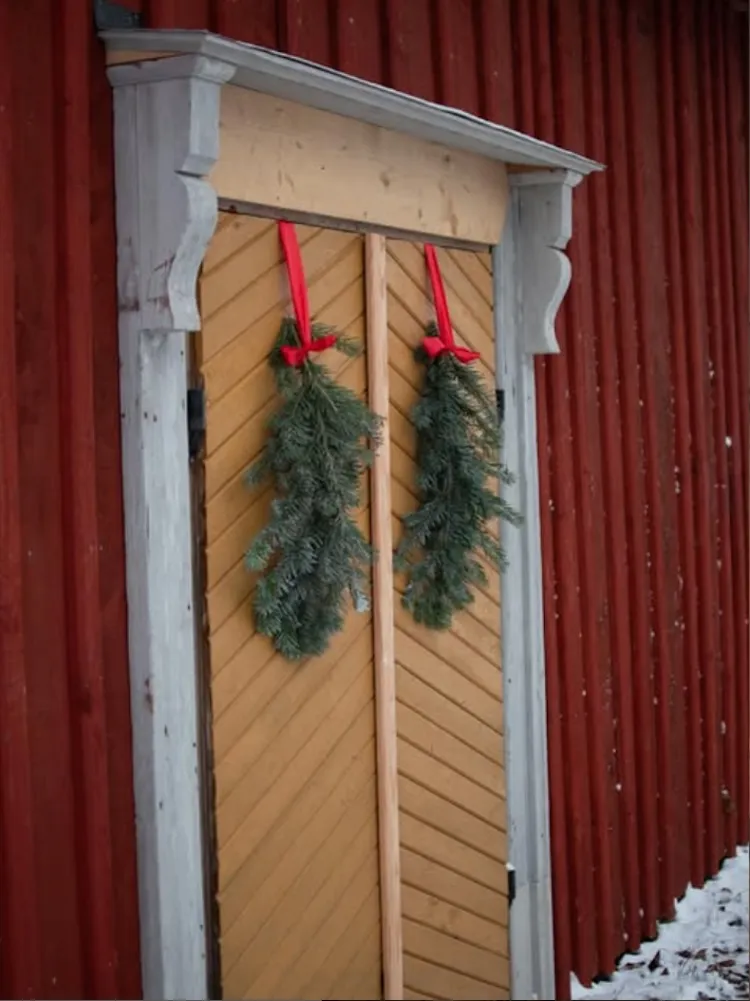 my scandinavian home: DIY Swedish Christmas Decorations From Johanna's Charming Home
