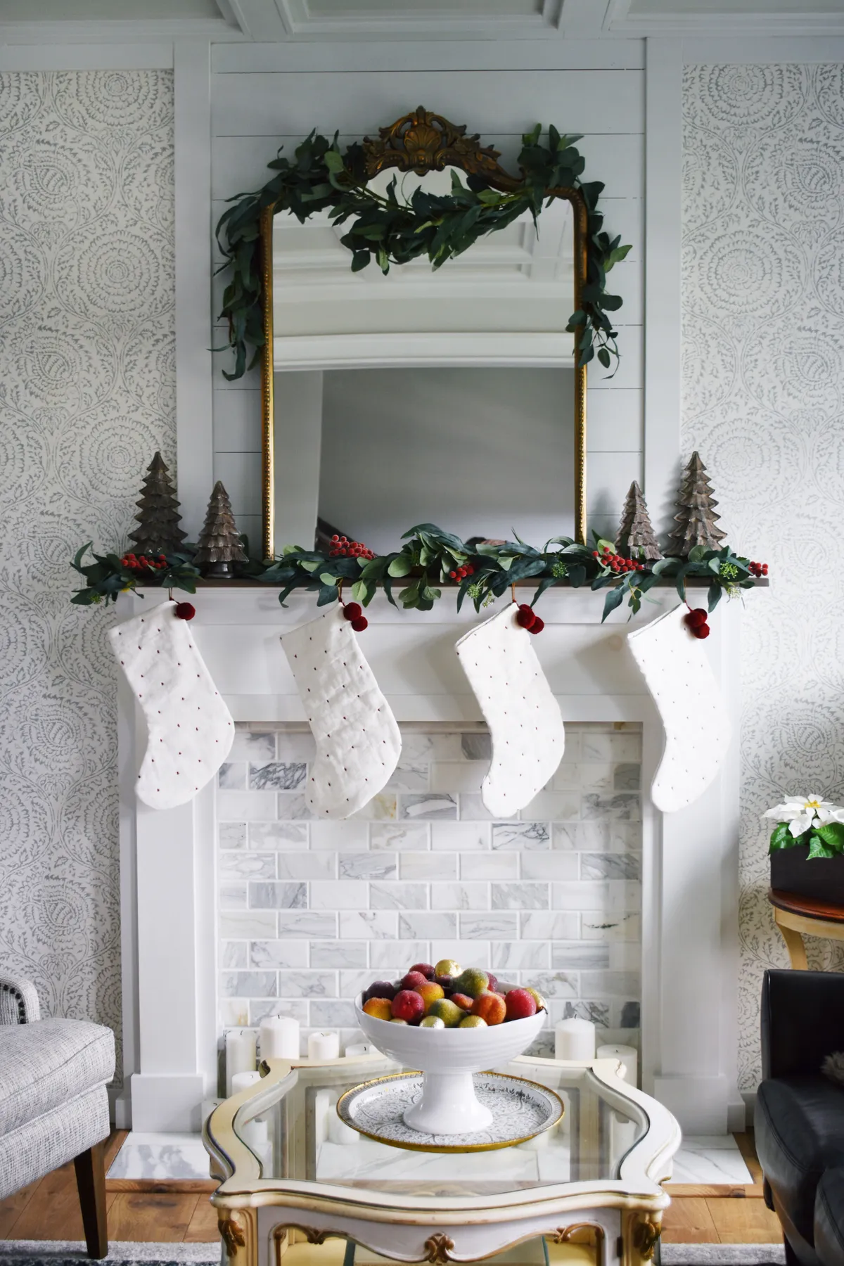 My simple formula for a Festive Fireplace