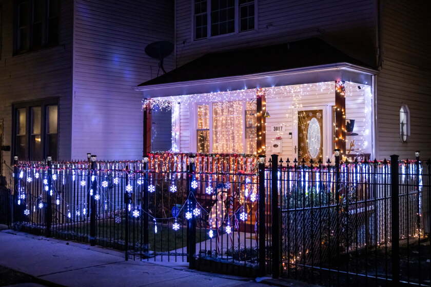 Neighborhood light displays in Chicago: where to see holiday lights -  Chicago Sun-Times