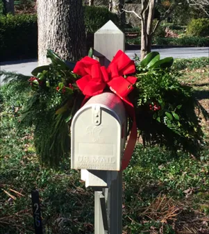 Order Christmas Mailbox Decorations Now - Lookout Mountain Mirror