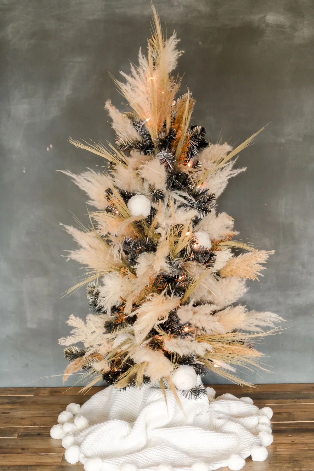 Pampas Grass Christmas Tree DIY! – oh yay studio – Color + Pampas Decor