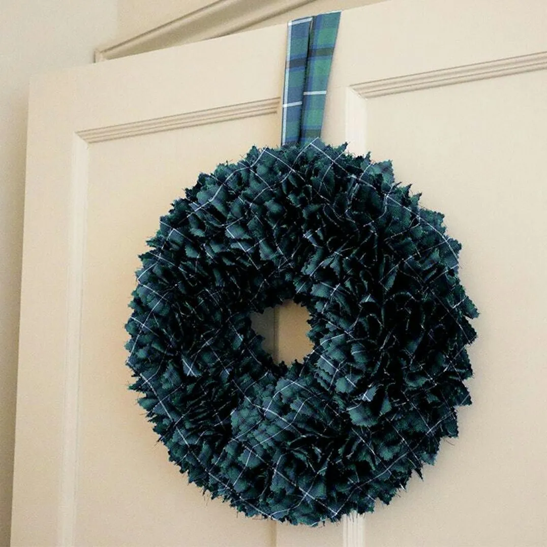 Plaid Wreath in your choice of Plaid | ScotlandShop