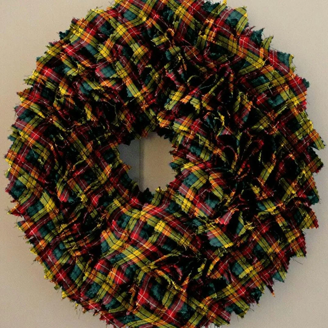 Plaid Wreath in your choice of Plaid | ScotlandShop