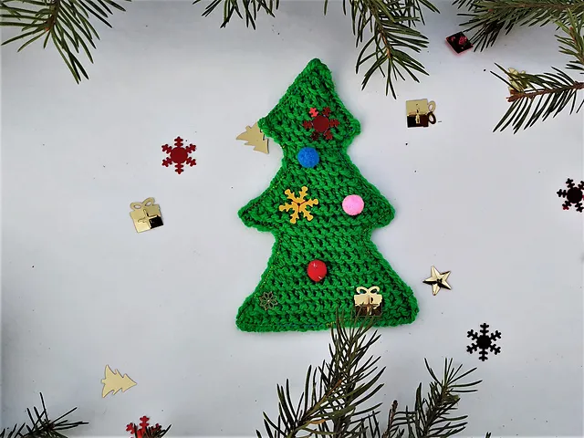 Ravelry: Mini Christmas tree pattern by Nadia Perepelitsa