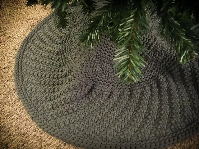 Ravelry: Modern Country Tree Skirt pattern by Crystal Lee Day