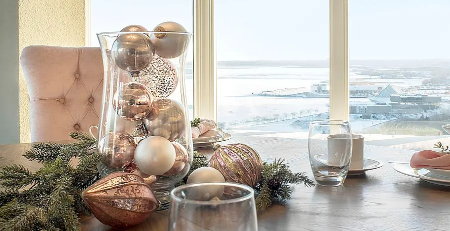 Read our Blog for some last minute Christmas decorating ideas.