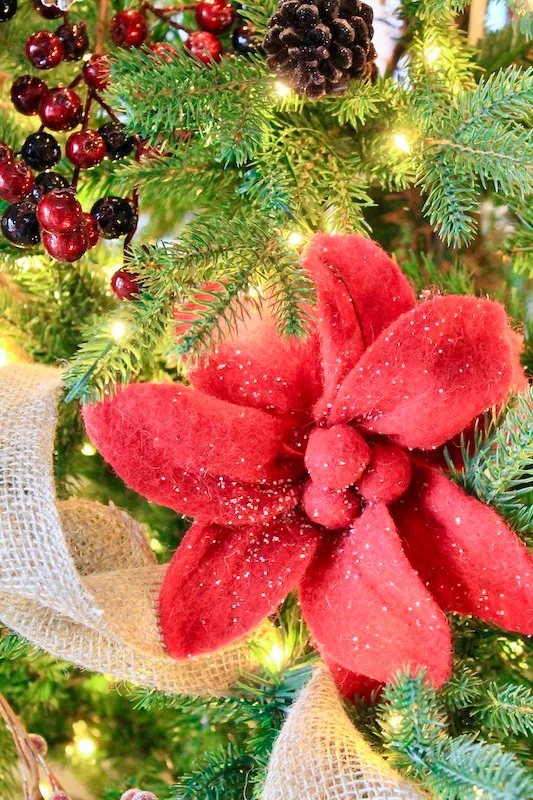 Rustic Winter Woodland Christmas Tree Ideas | RED WINE DRAGONS