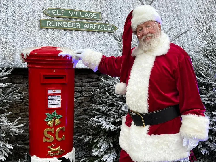 Santa's Christmas Post Box Prop Hire | Odin Events