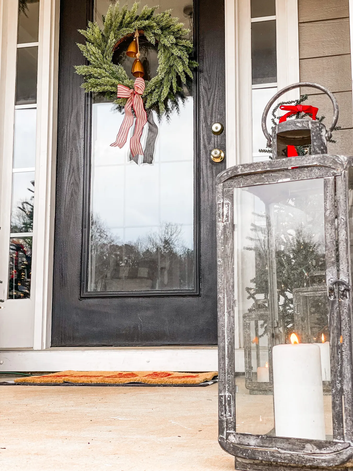Simple Festive Christmas Front Porch