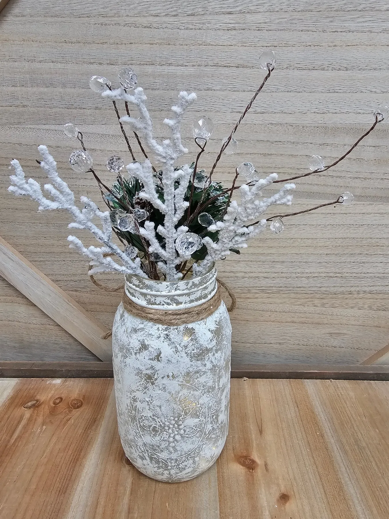 Snowy Winter Wonderland Mason Jar With Fairy Lights – Glassy Gal Decor