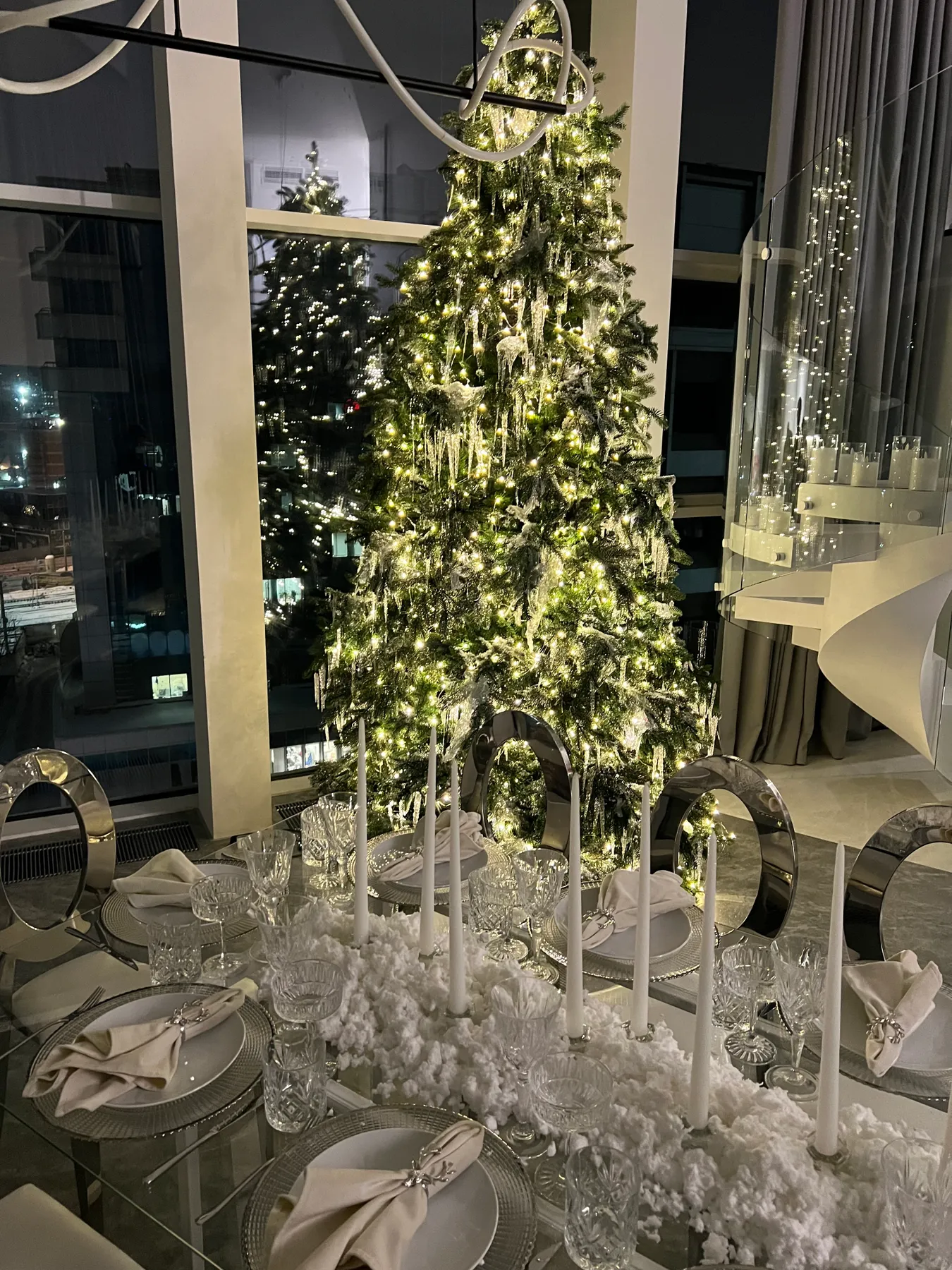 Soviet chic at Kirkorov's and a futuristic tree for half a million dollars