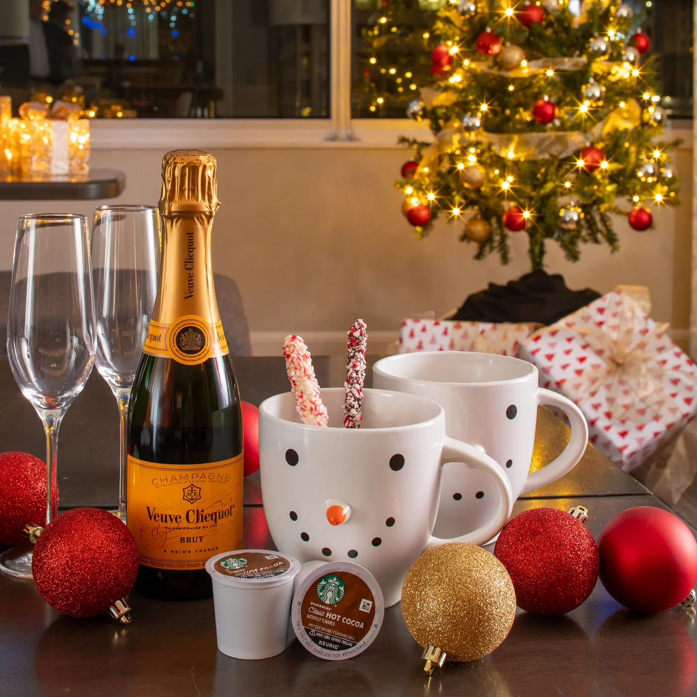 Stay in a New Orleans hotel suite that's been decorated for Christmas -  Axios New Orleans