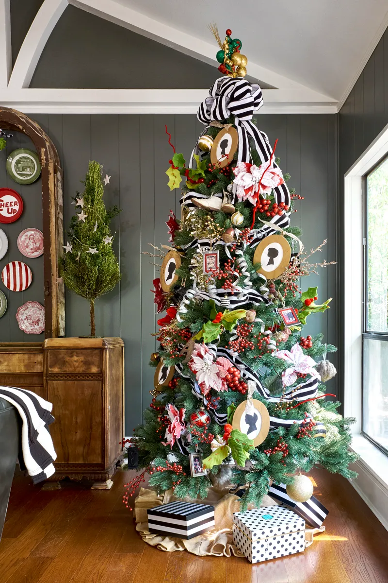 Stress-Free Holiday Decor + Family Traditions | Courtney Warren Home