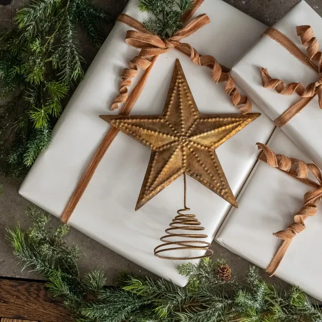 Stunning Antique Gold Star Tree Topper - Elevate Your Christmas Decor