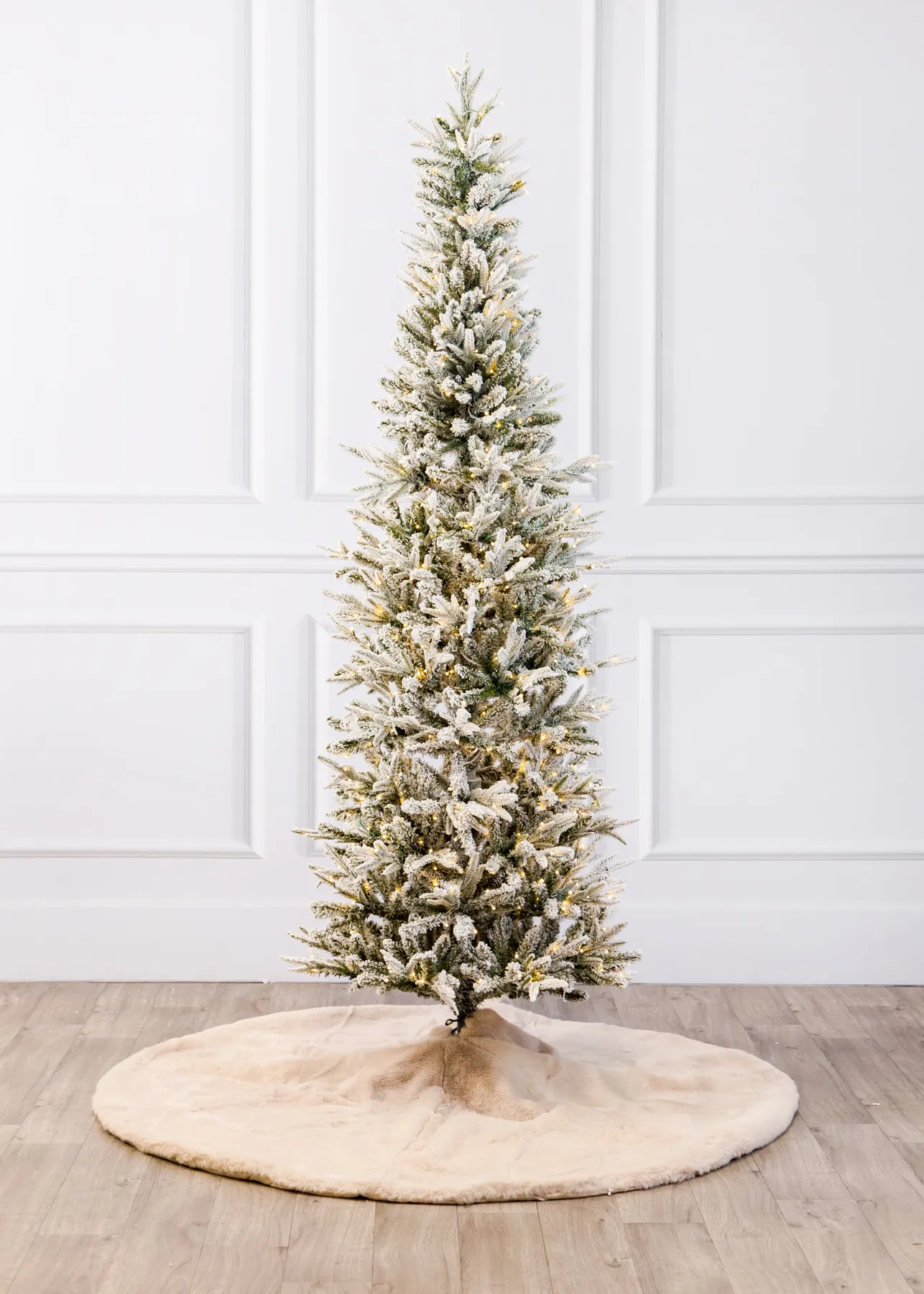Tacoma Frosted Christmas Tree – Modern Display