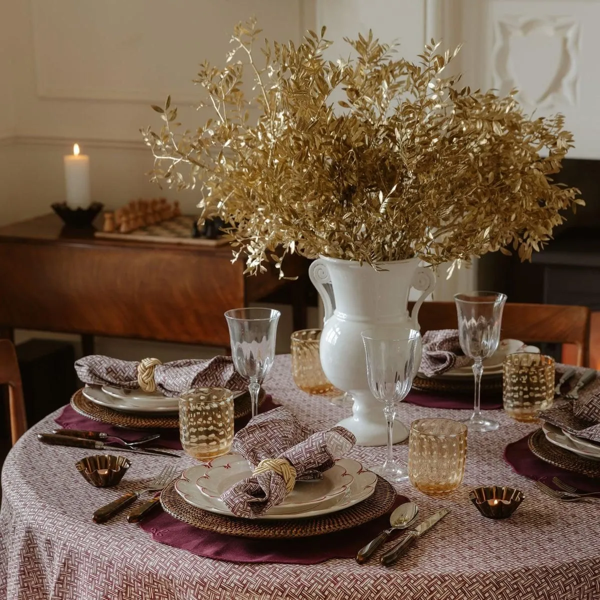 The 20 Best Dinnerware Sets, from Monochromatic Beauties to Printed Ceramics | Vogue