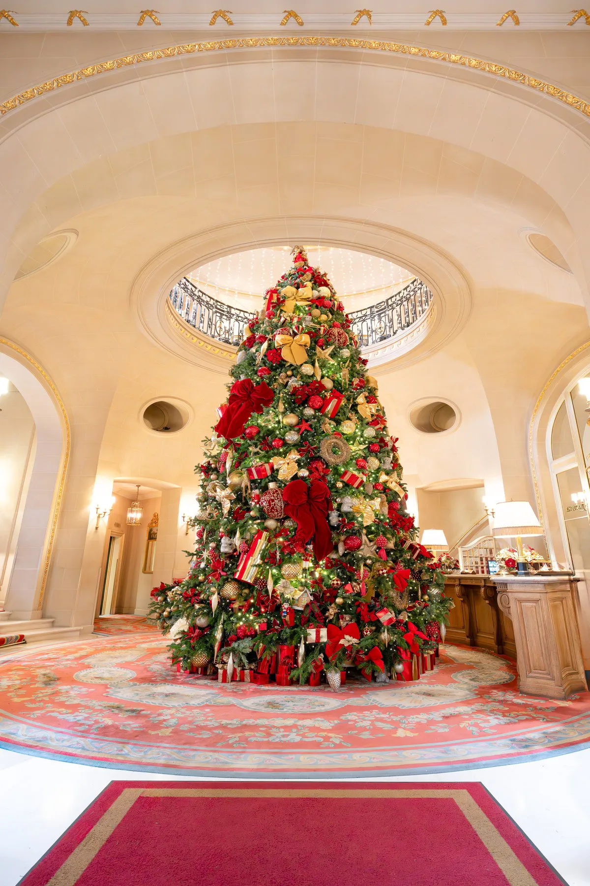 The chicest London hotel Christmas trees and displays…