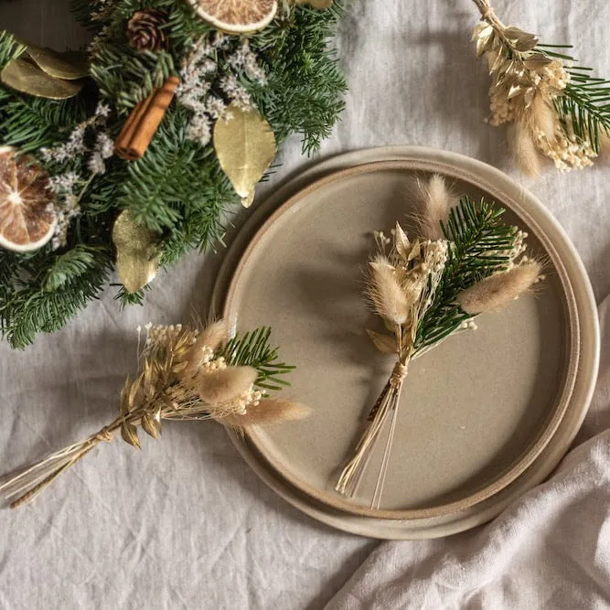 The Christmas table: decorating ideas for a festive feel | Flowrette