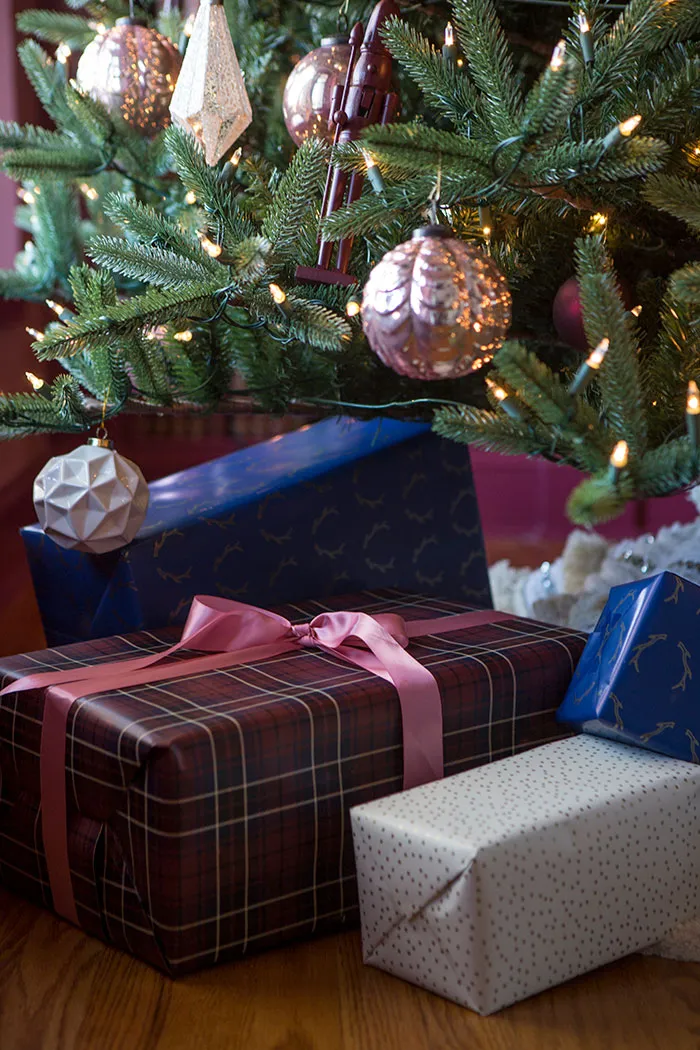 the-makerista-christmas-tree-traditional-modern-burgundy-mauve-grand-7w7a8254  - The Makerista