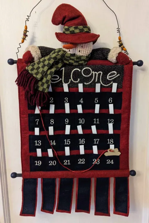 The Unlikely Homeschool: 50 Christmas Countdown Calendar Ideas