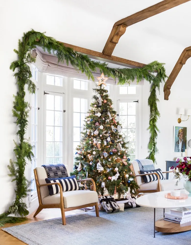 These Christmas Tree Decoration Ideas Will Have You Pining For December