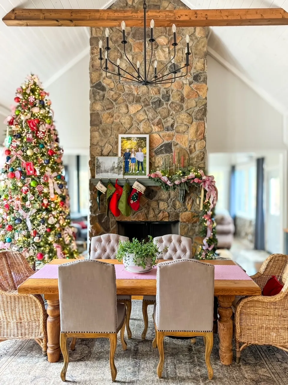Traditional Holiday Tour 2024 - Duke Manor Farm by Laura Janning