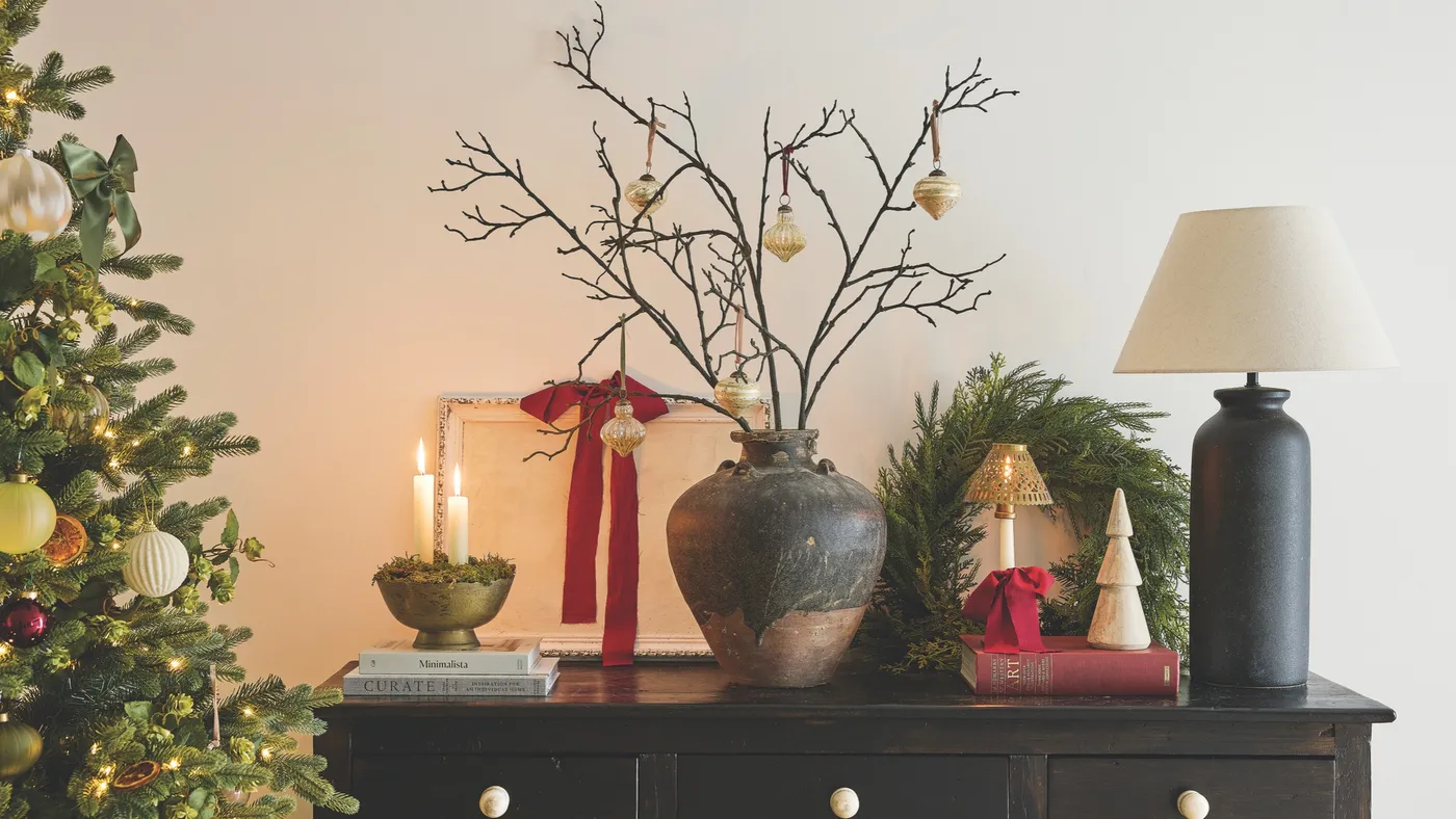 Transition trees' are the breakout festive decorating trend that will make your home sparkle from September to the New Year – how to decorate yours - Yahoo Life UK