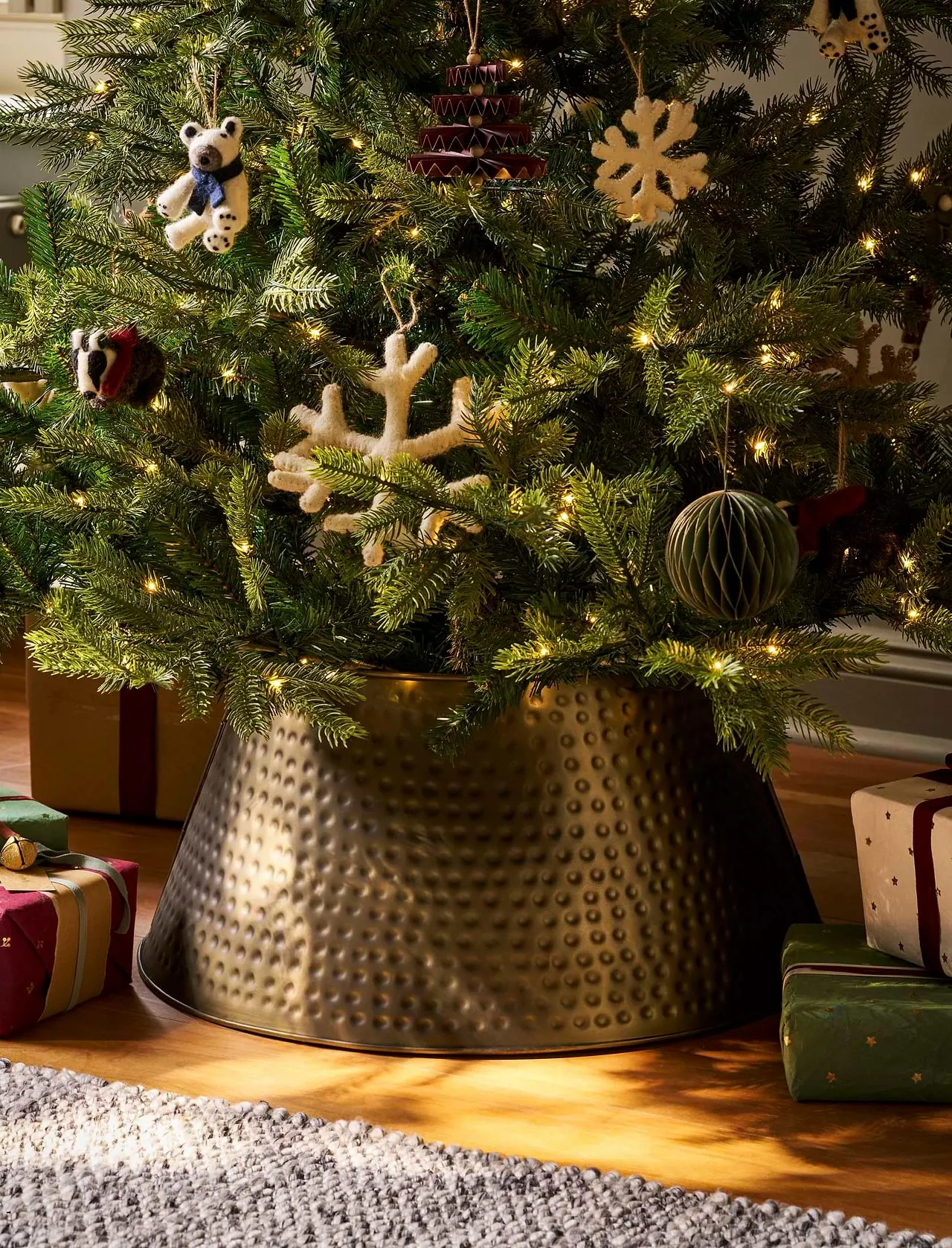 Tree Collar Antique Christmas Tree Skirt Gnome Folk Pattern Vintage  Christmas Tree Skirt, Size: 48 Inches