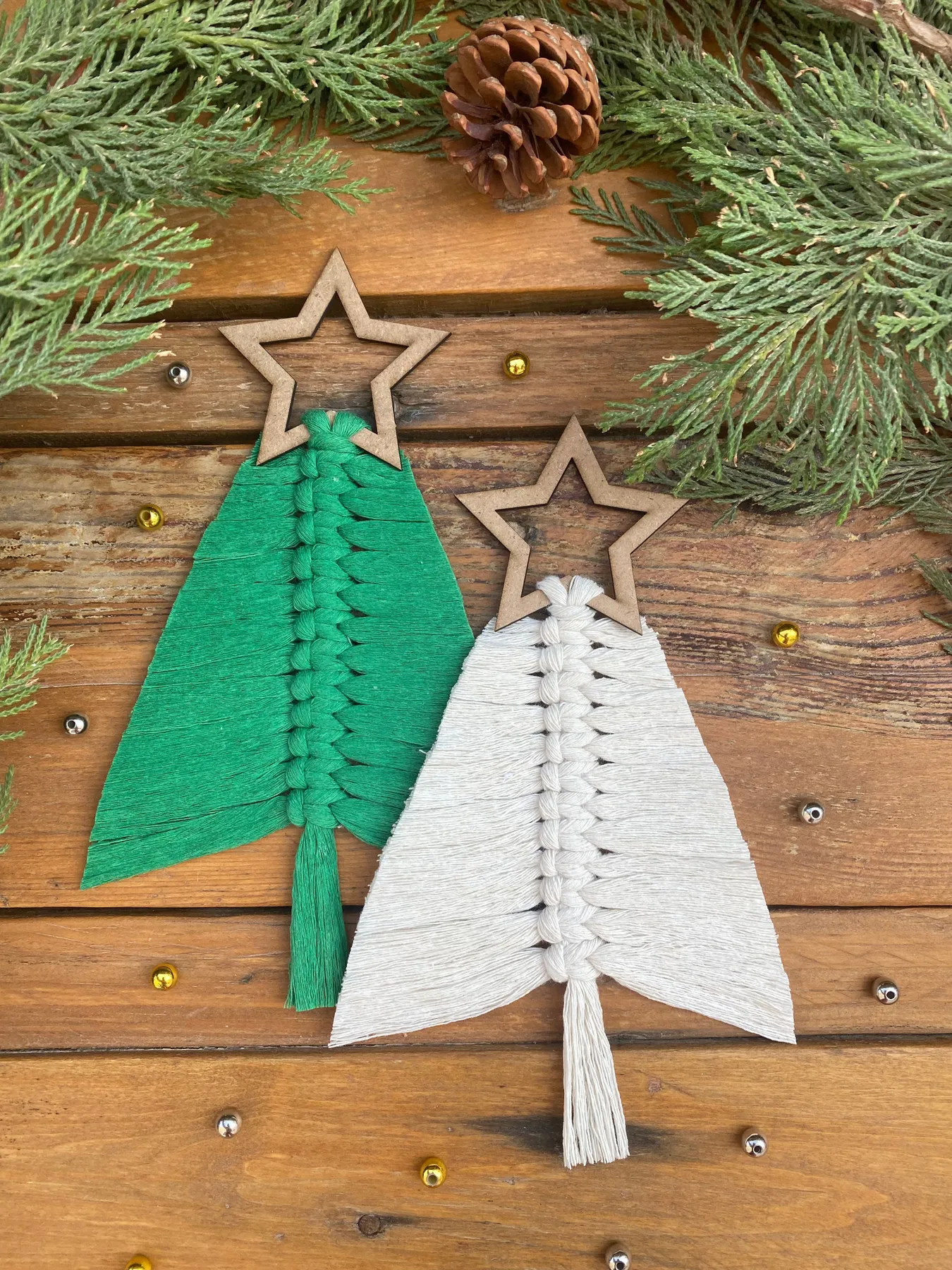 Tree Ornament – Knot & Hook