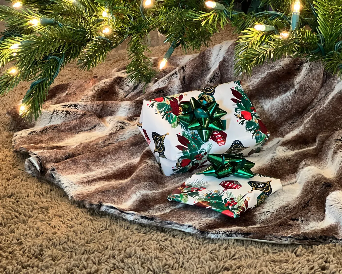 Tree Skirt - Luxury Faux Fur in Birch (47' Size Only)
