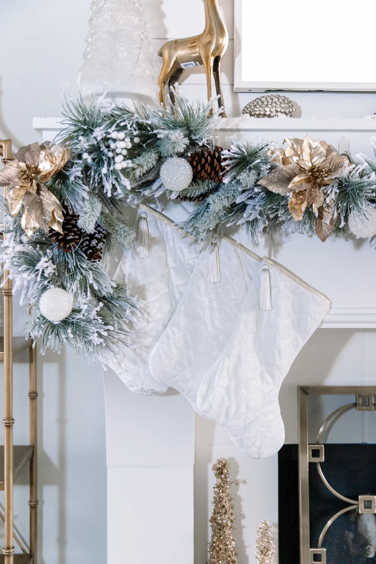 White and Gold Christmas Living Room: Tree & Mantel